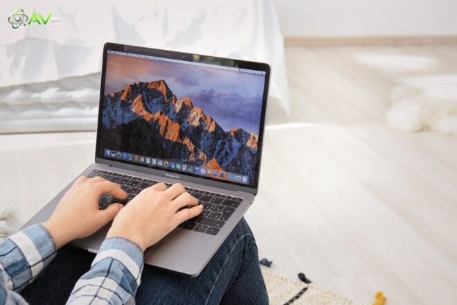 Difference between MacBook Pro and MacBook Air